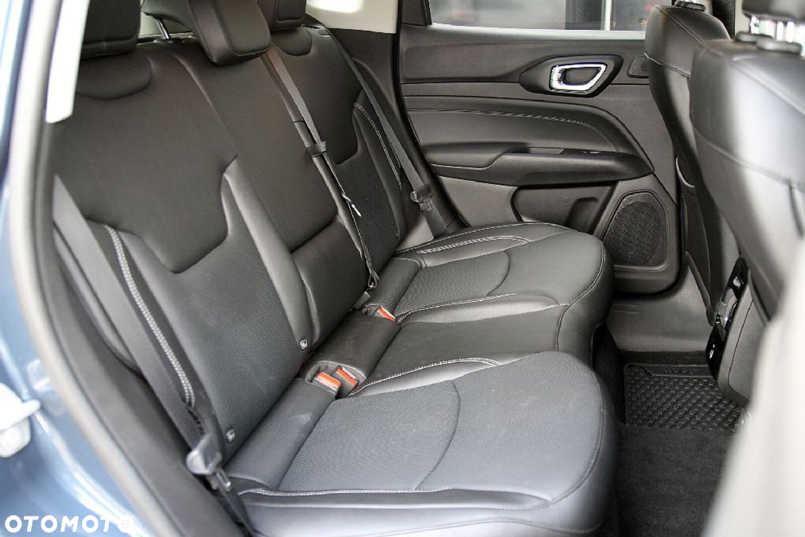 Jeep Compass - 15