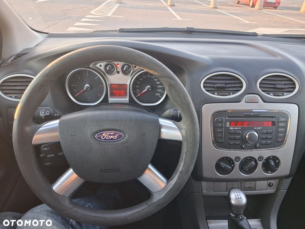 Ford Focus 1.6 TDCi Ambiente - 12