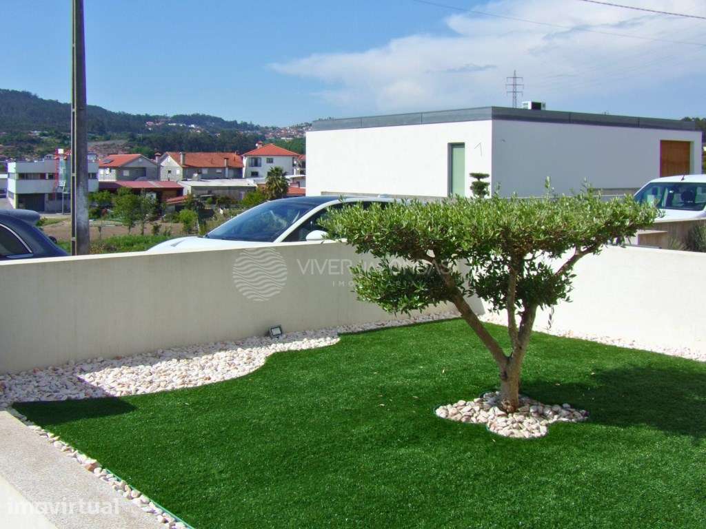 Moradia T3 | Garagem para 2 carros | Carvalhosa - Paços de Ferreira. - Grande imagem: 2/40