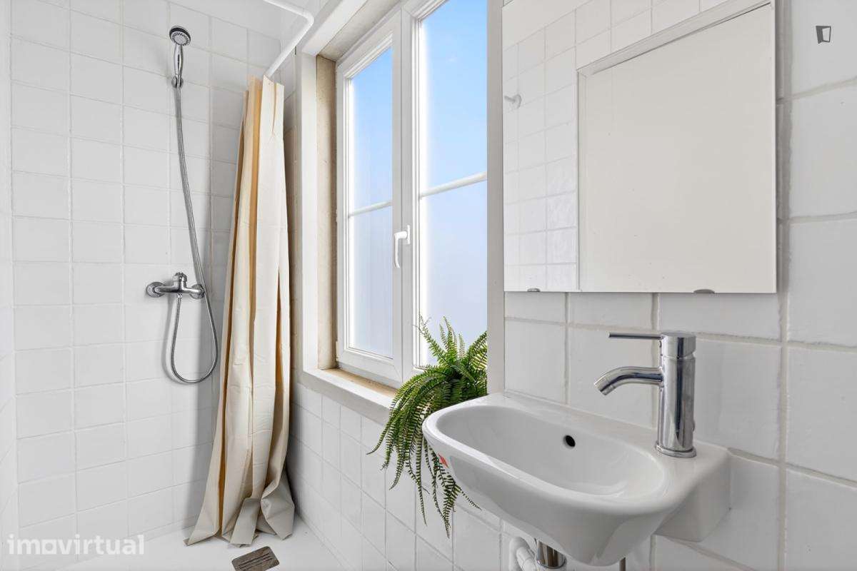 Quarto - localizado em Alcântara Lisbon - Grande imagem: 5/24