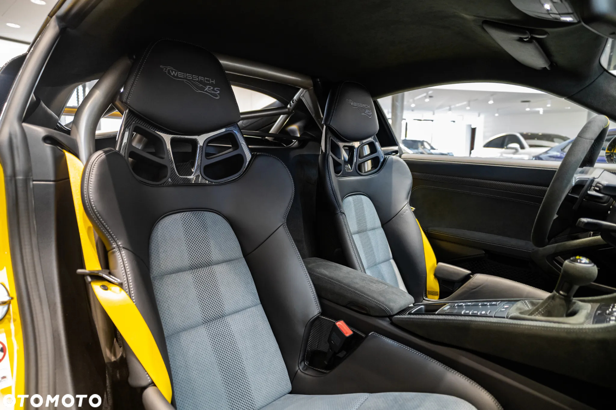 Porsche 718 Cayman GPF GT4 RS PDK - 13