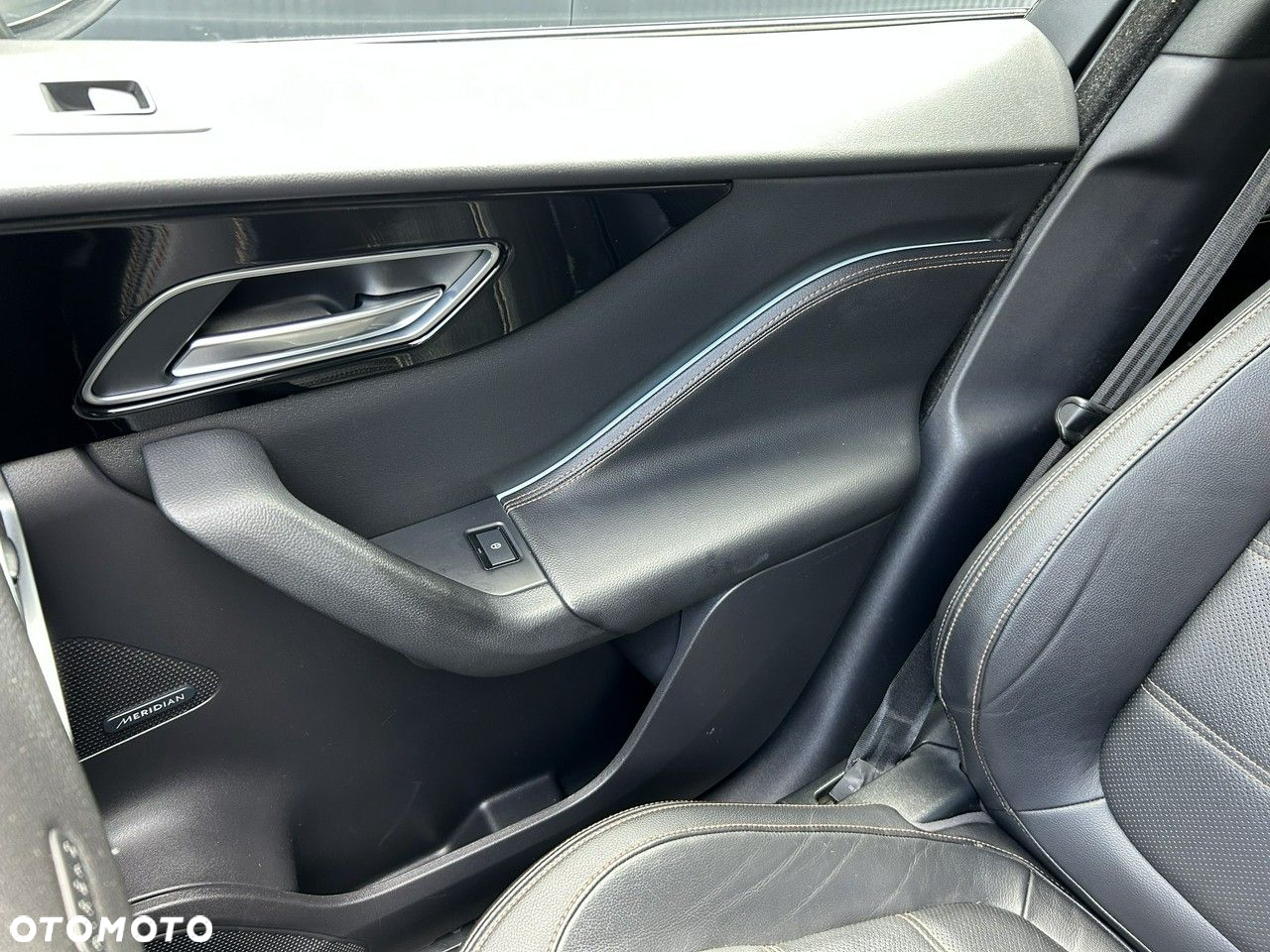 Jaguar F-Pace 2.0 i4P AWD Prestige - 31
