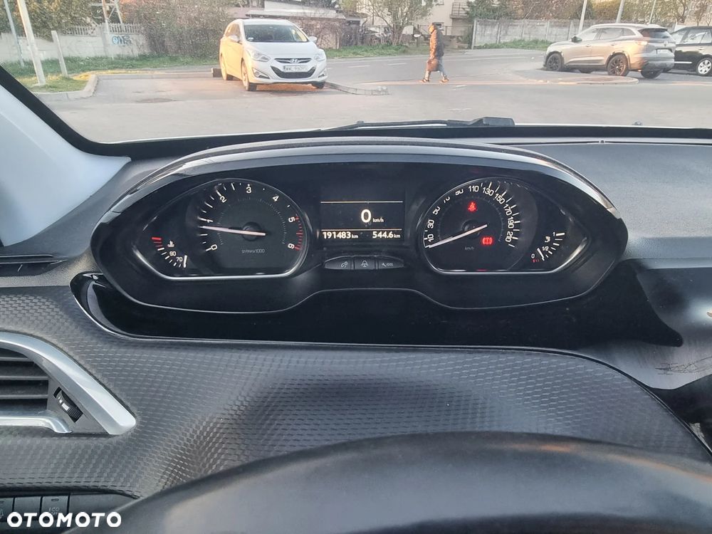 Peugeot 2008 BlueHDi FAP 120 STOP & START Crossway - 19