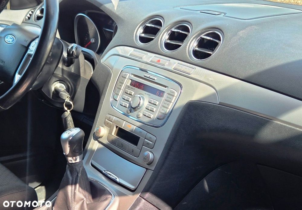 Ford S-Max - 18