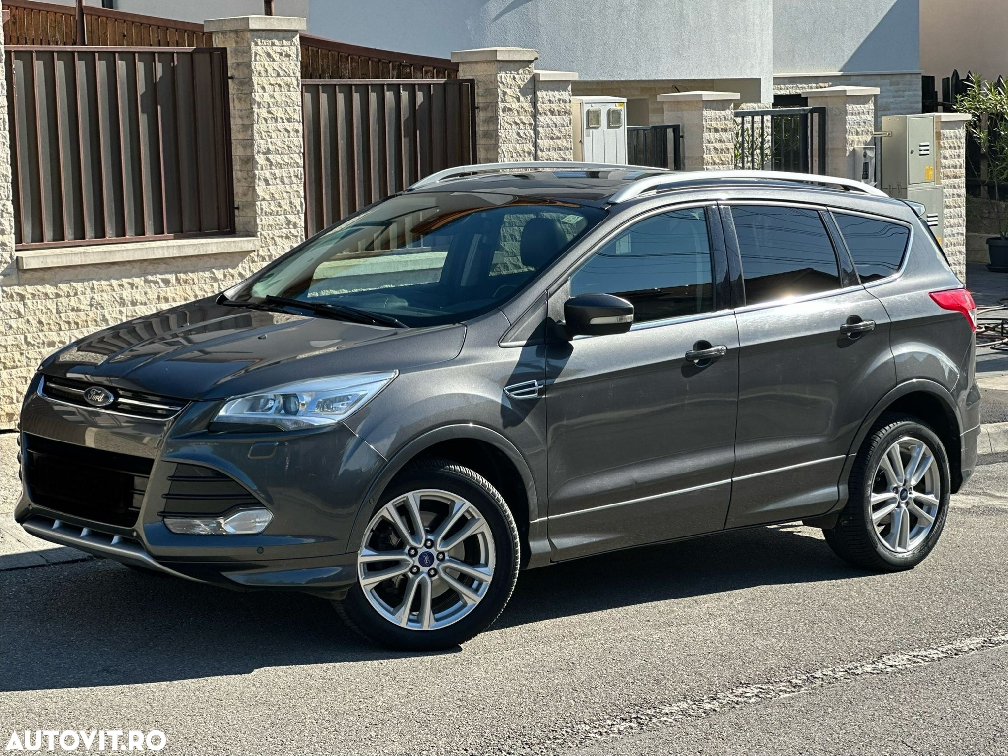 Ford Kuga 2.0 TDCi 4x4 Aut. Individual - 2