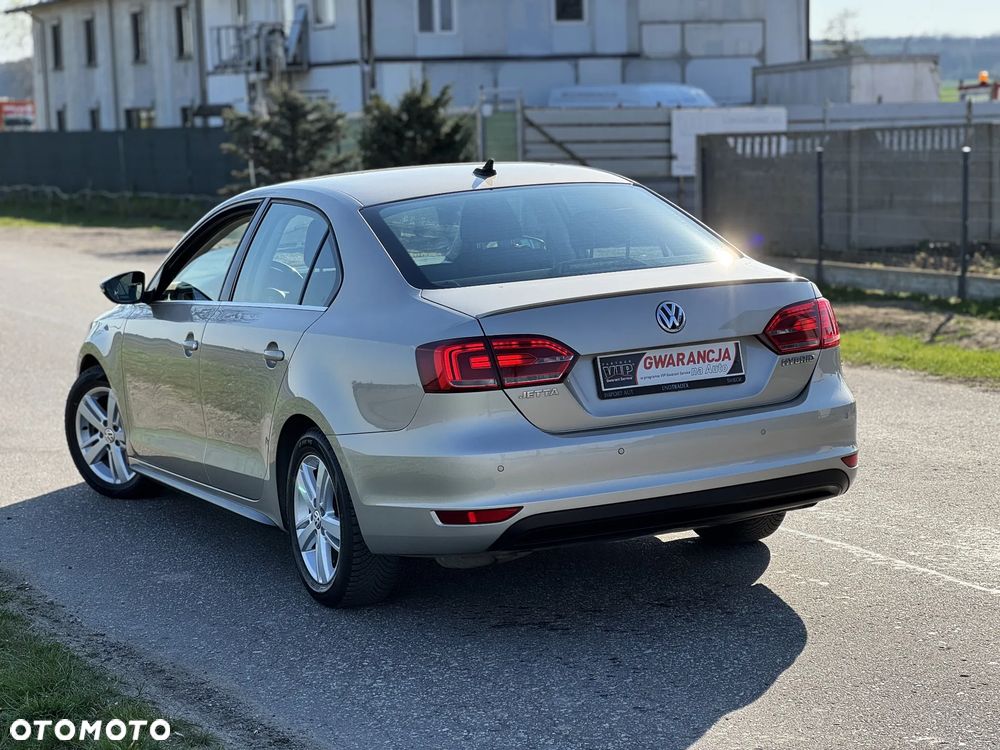 Volkswagen Jetta Hybrid - 15