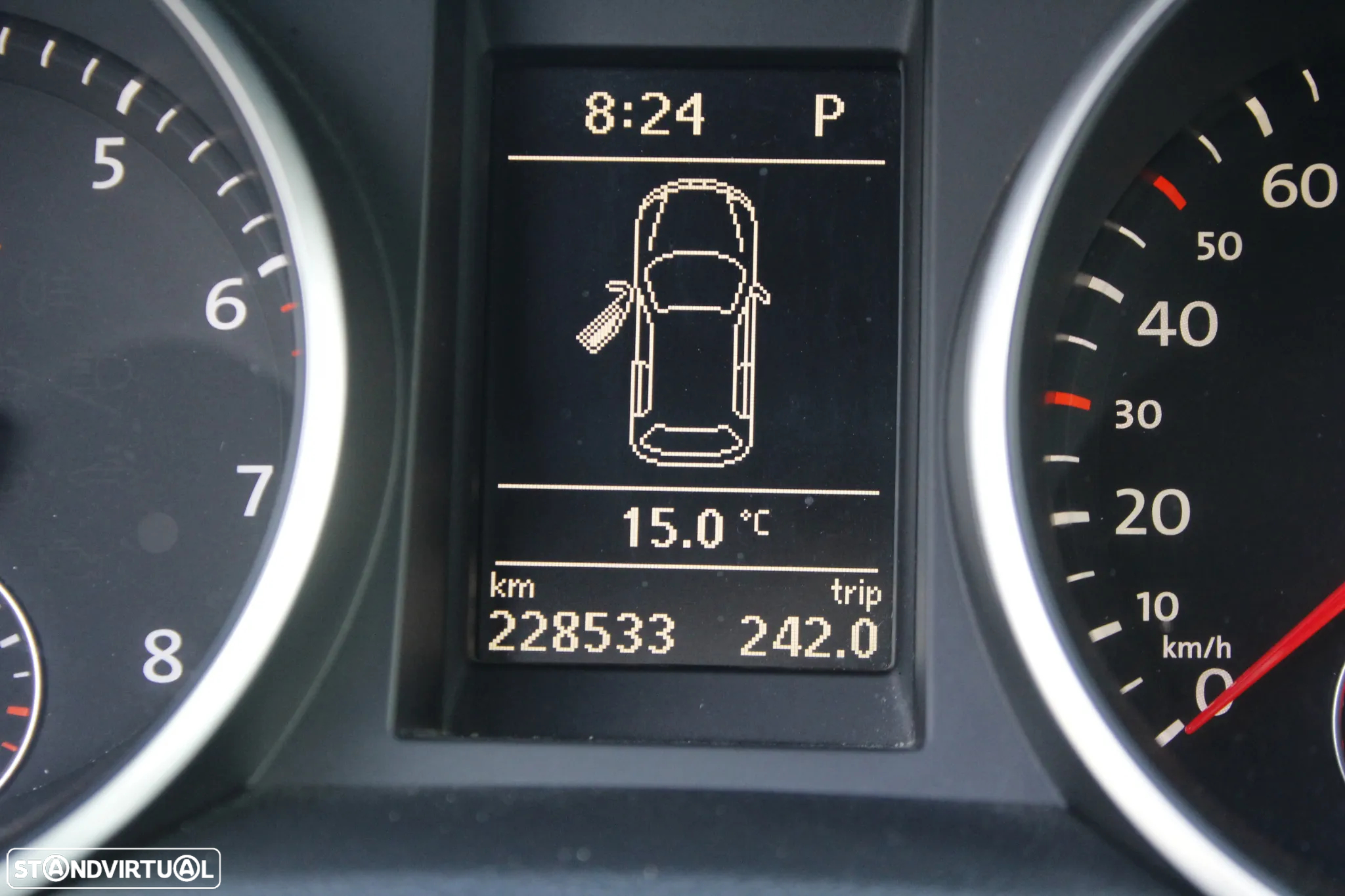 VW Golf 2.0 GTI DSG - 40