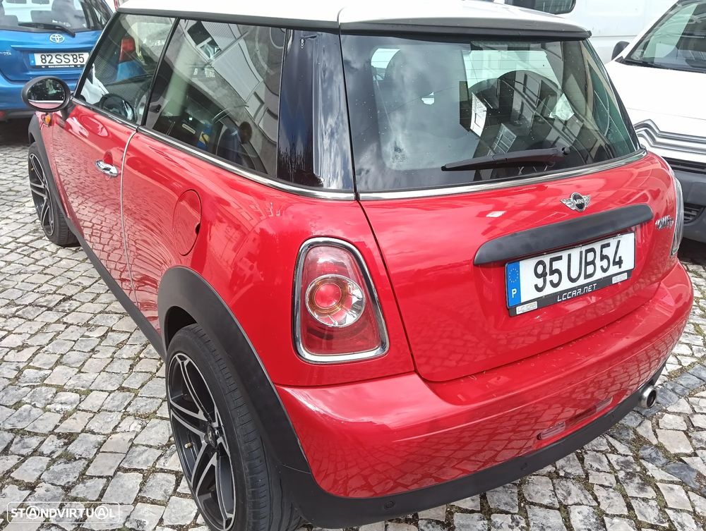 MINI 3 Portas One D - 11