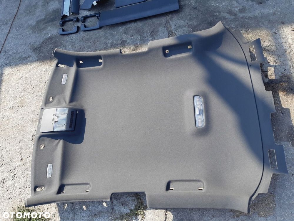 AUDI A3 8P LIFT SLINE S-LINE CZARNA PODSUFITKA SŁUPKI KOMPLET 8P3867505N - 2