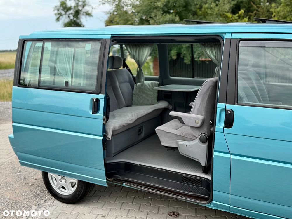 Volkswagen Multivan - 17