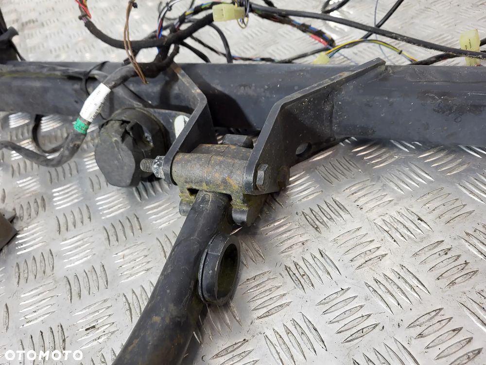 Suzuki Grand Vitara II Hak Holowniczy Belka Kula 3D - 4