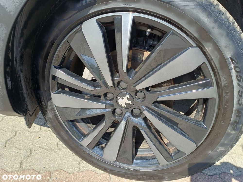 Peugeot 5008 1.2 PureTech mHEV GT S&S e-DCS6 - 9