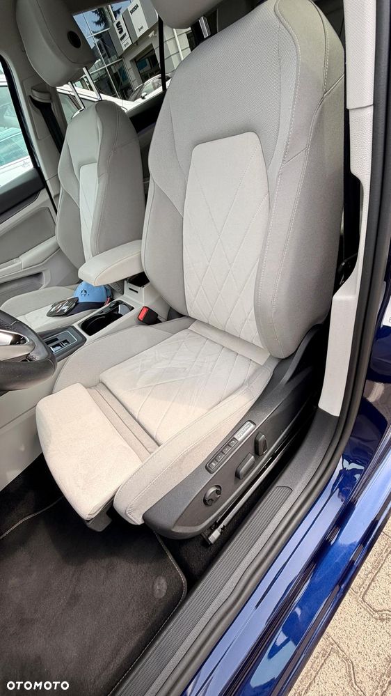 Volkswagen Golf 1.5 eTSI EVO Style DSG - 32