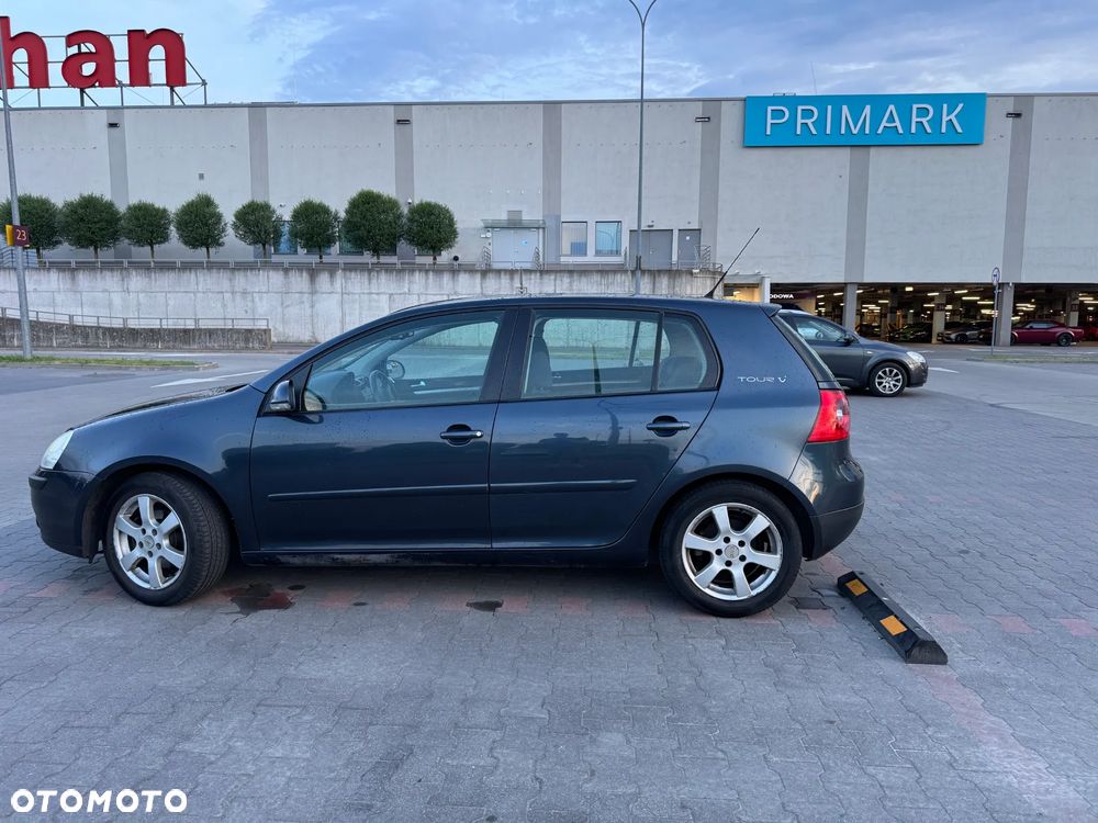 Volkswagen Golf - 6