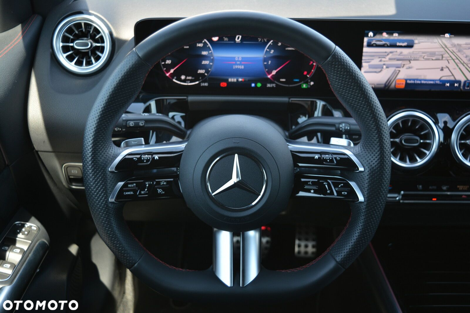 Mercedes-Benz GLA - 17