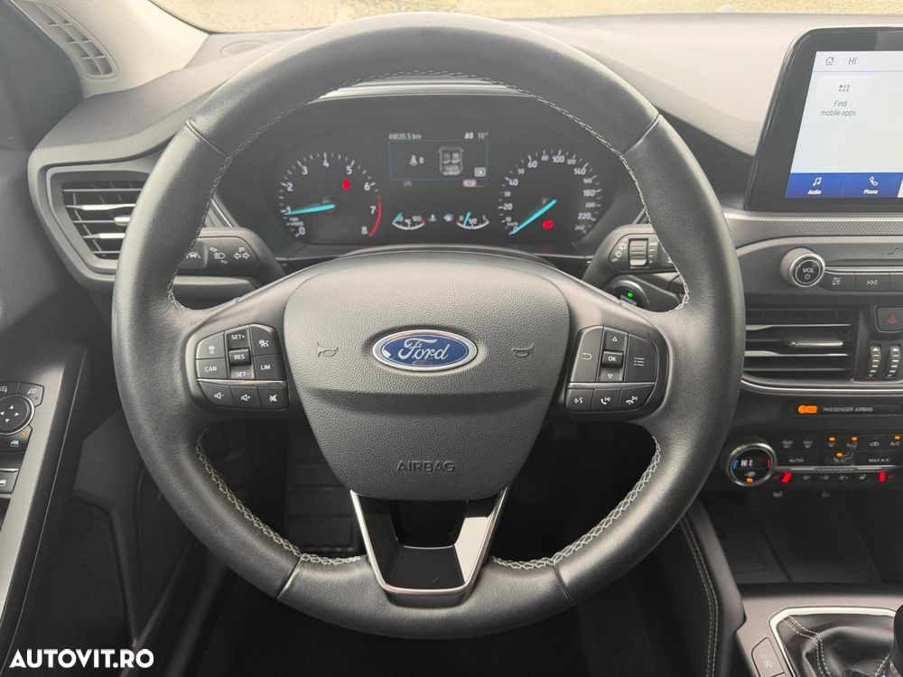 Ford Focus 1.0 EcoBoost Titanium - 11