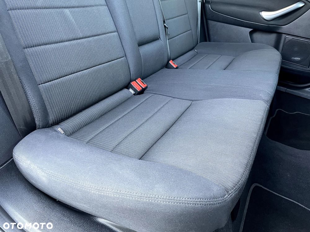 Ford Mondeo 2.0 TDCi Titanium - 35