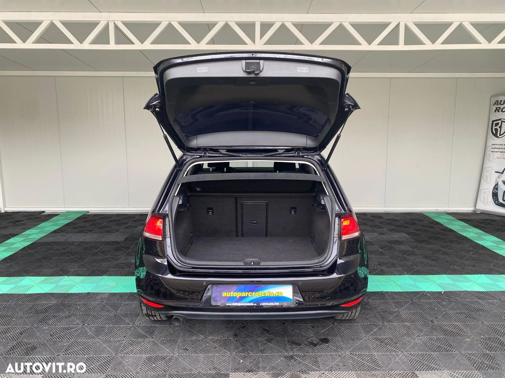 Volkswagen Golf - 13