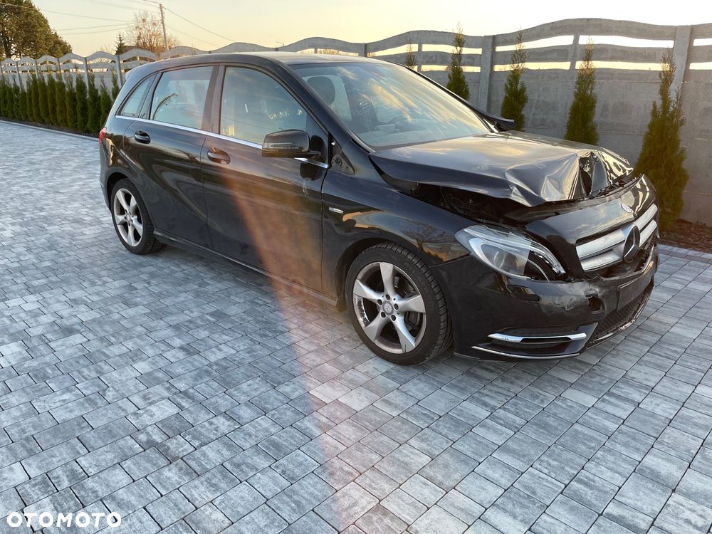 Mercedes-Benz Klasa B 200 (BlueEFFICIENCY) - 2