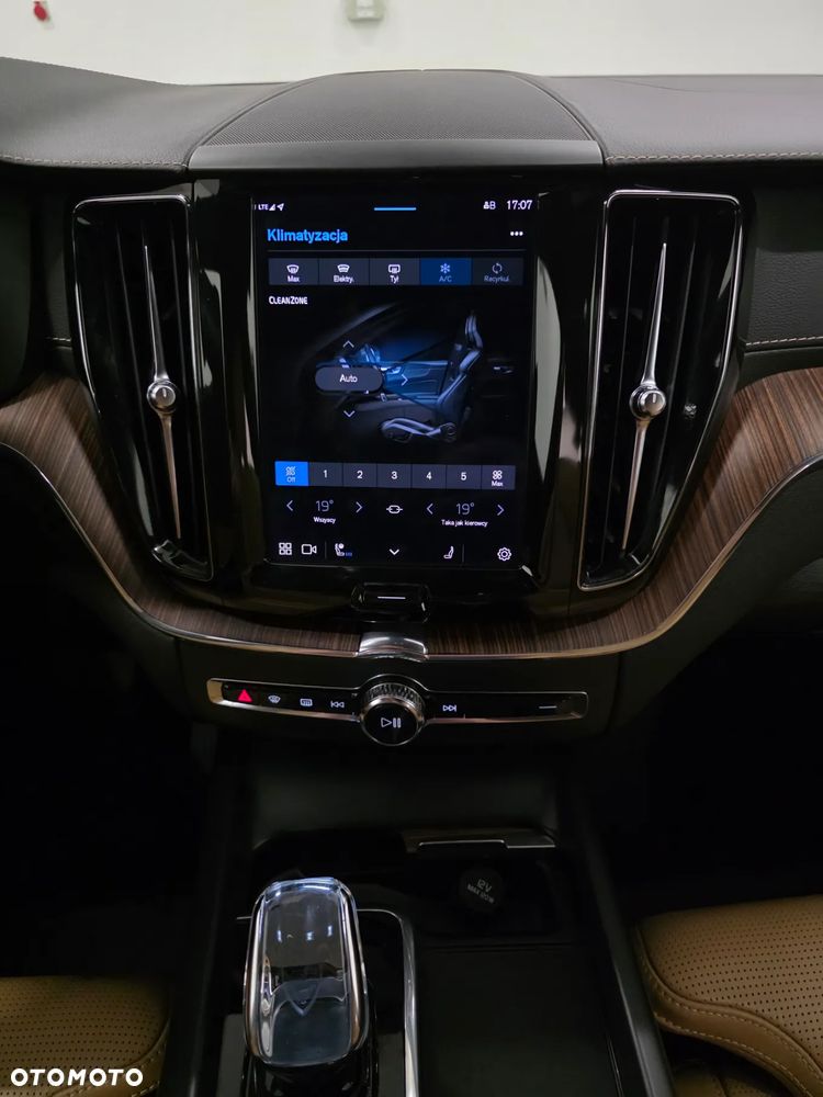 Volvo XC 60 B4 D Geartronic Inscription - 11