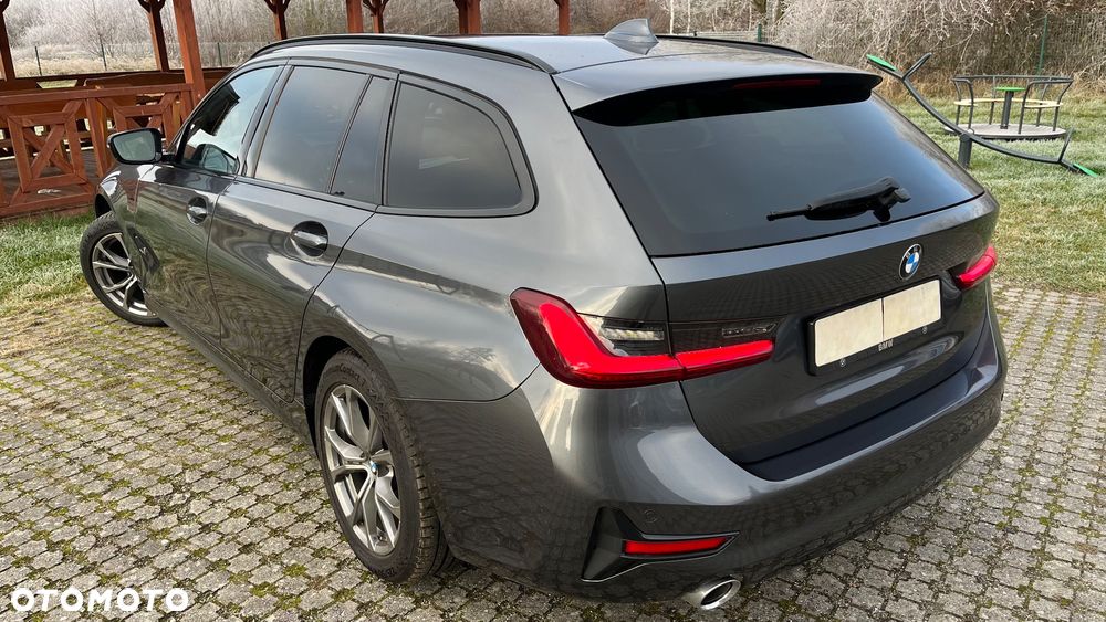 BMW Seria 3 320d Sport Line Sport - 6