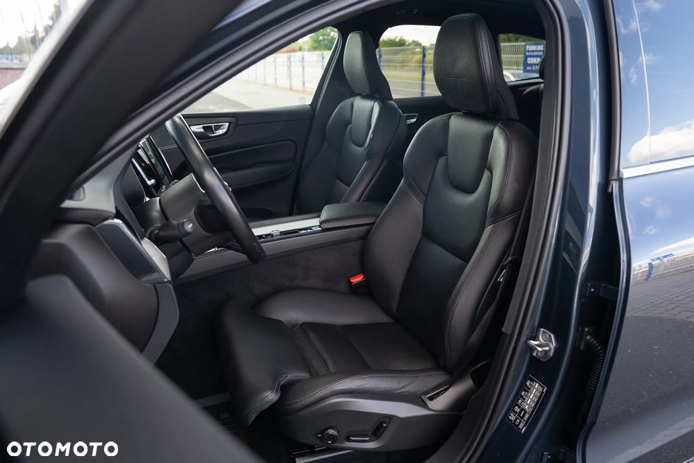 Volvo XC 60 B4 D AWD Geartronic Inscription - 23