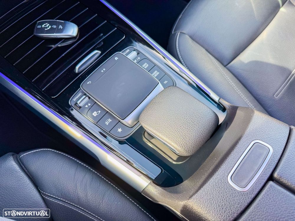 Mercedes-Benz GLB 200 d AMG Line - 25