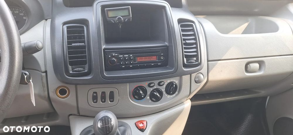 Opel VIVARO - 10