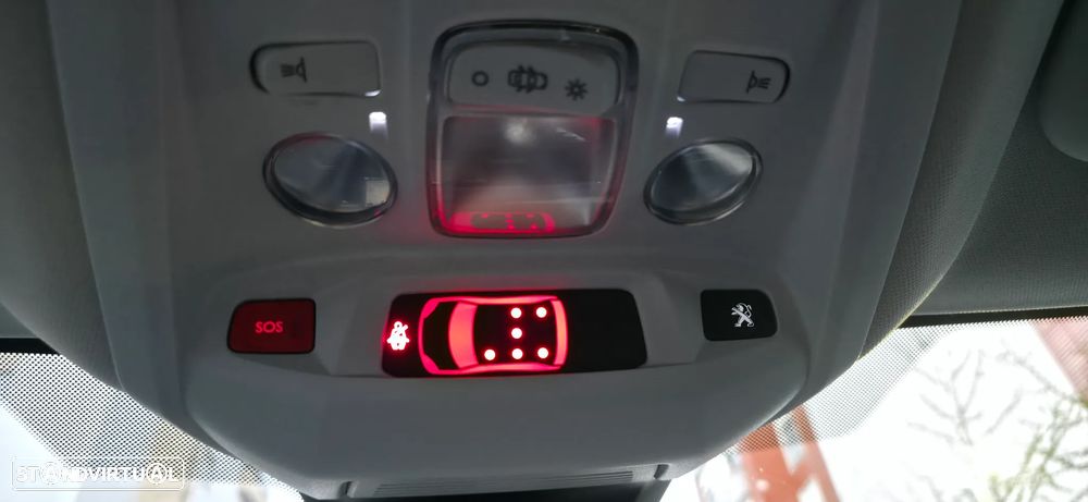 Peugeot 5008 PureTech 130 EAT8 Stop & Start Allure Pack - 18