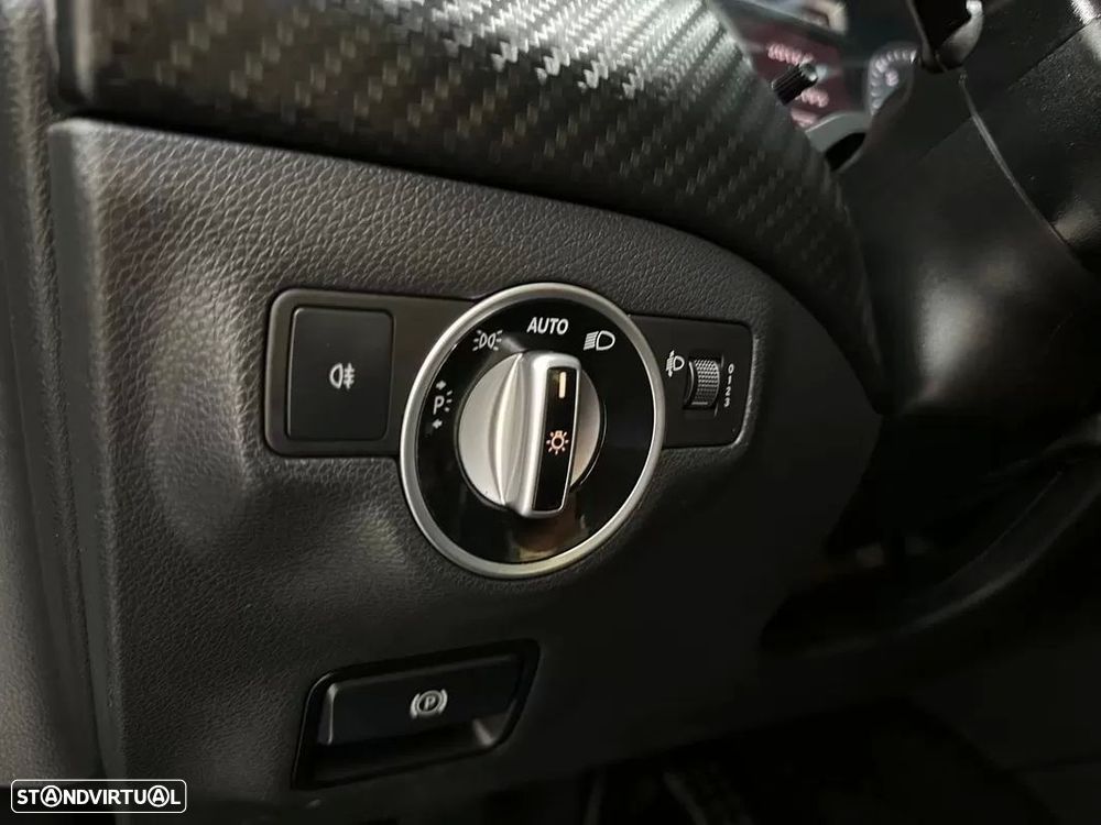 Mercedes-Benz A 180 d AMG Line - 14