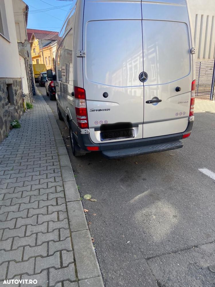 Mercedes-Benz Sprinter - 4