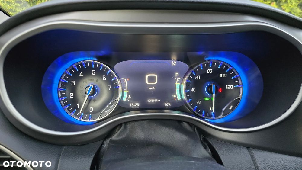 Chrysler Pacifica - 17