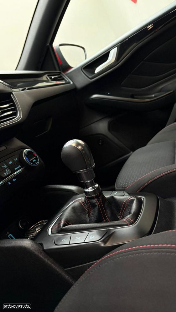 Ford Focus 1.5 TDCi ECOBlue ST-Line - 11