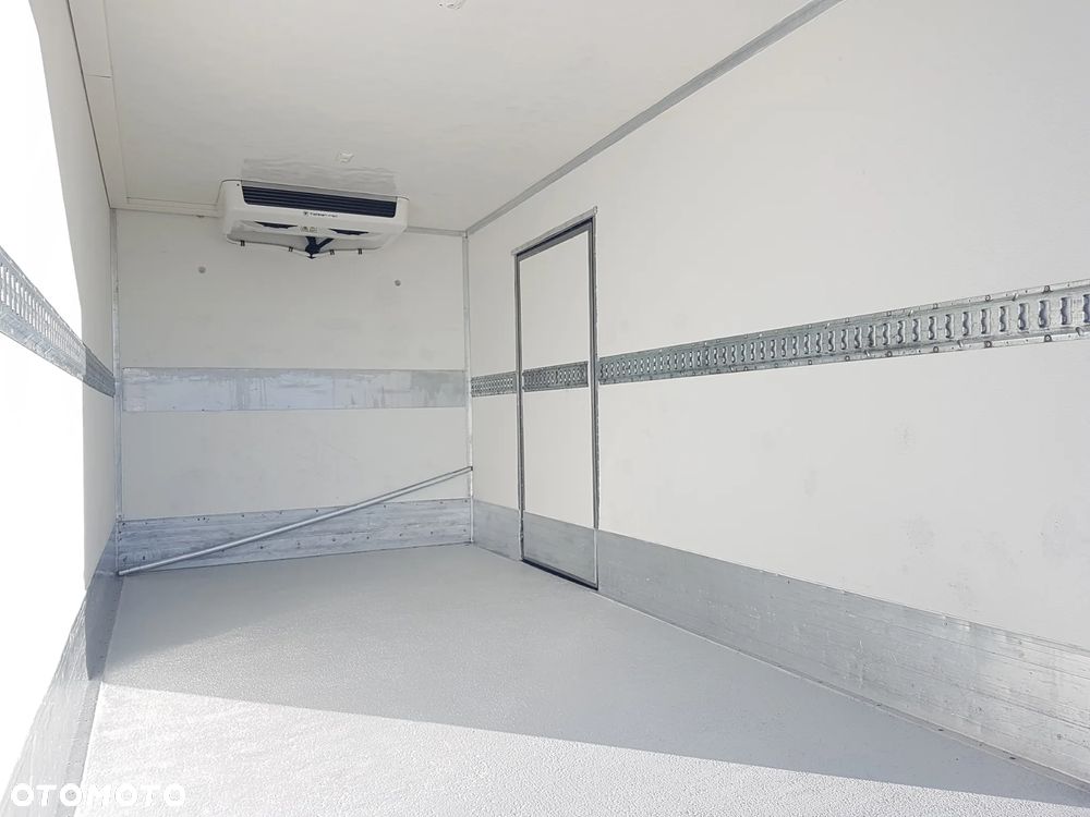 Iveco DAILY 72-180 WINDA 8EP CHŁODNIA AGREGAT IZOTERMA 4,21x2,09x2,10 GRZANIE THERMO KING V-500 MAX DMC 7,2 TONY - 19