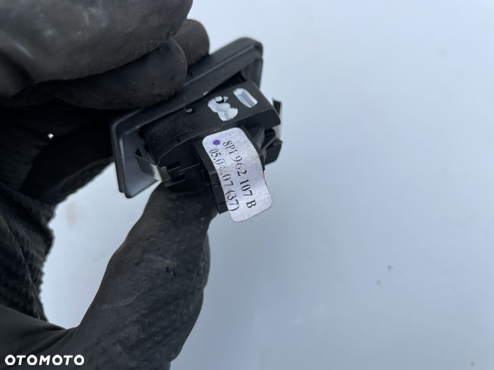 PRZEŁĄCZNIK CENTRALNEGO ZAMKA AUDI A3 8P 8P1962107B - 4