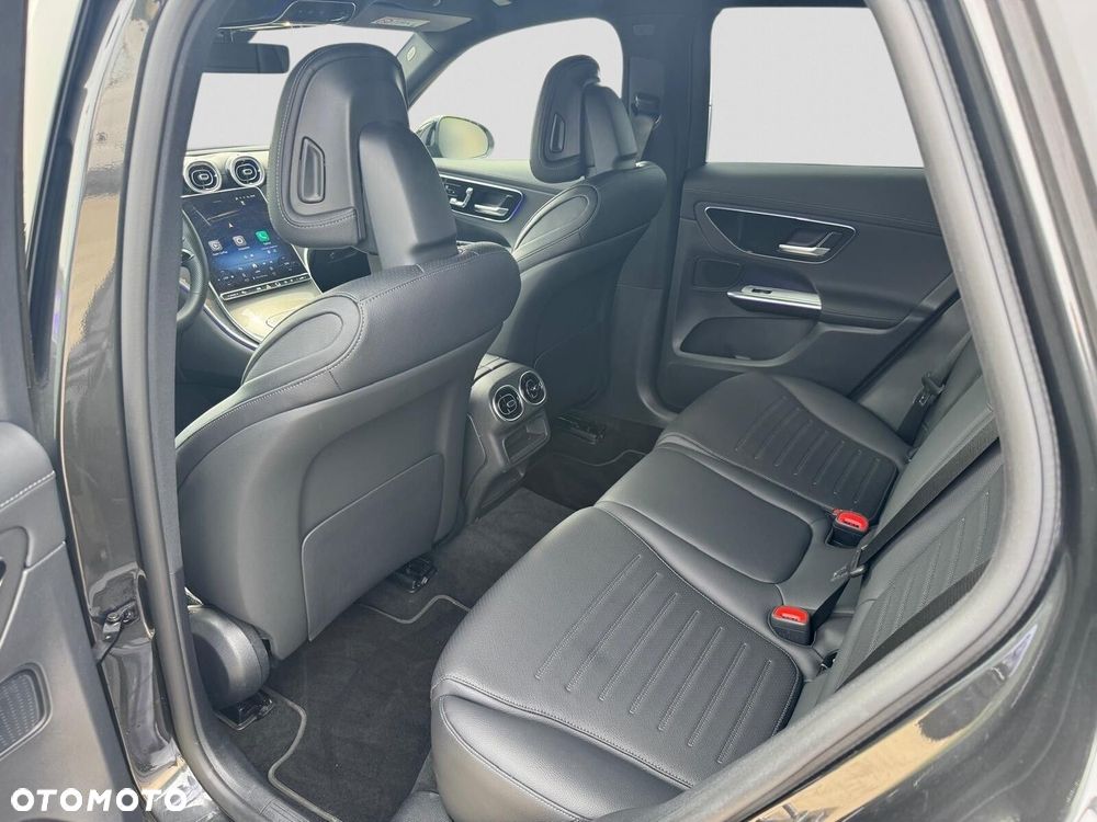 Mercedes-Benz GLC - 36