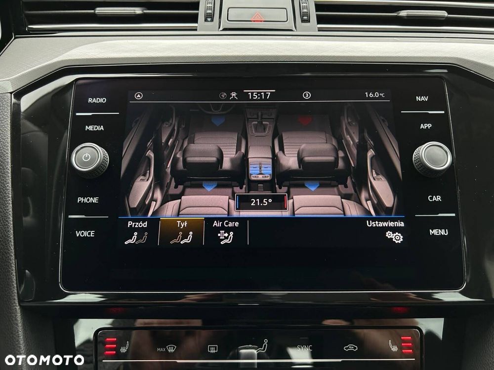 Volkswagen Passat - 35