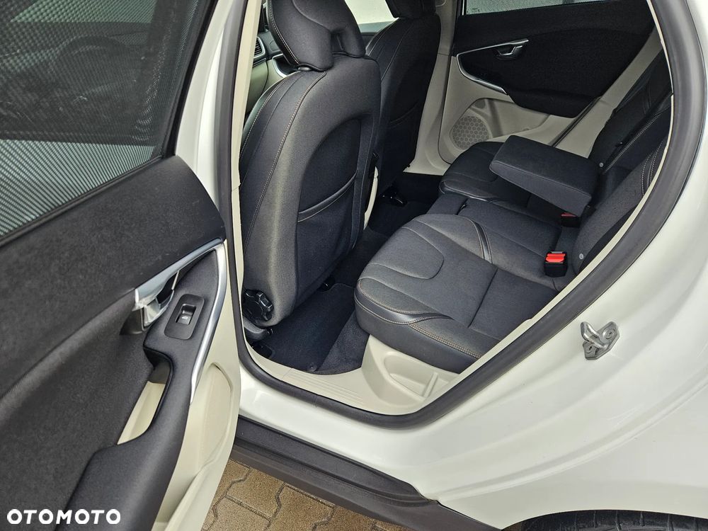 Volvo V40 Cross Country D2 - 24