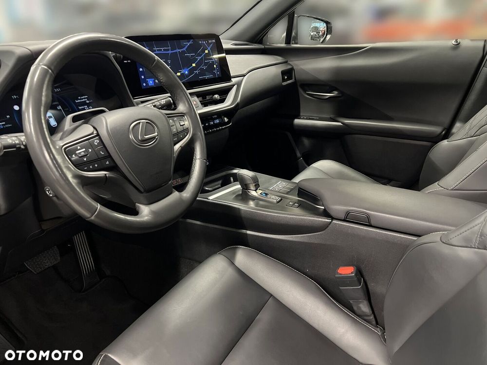 Lexus UX 300h F Sport Design - 18