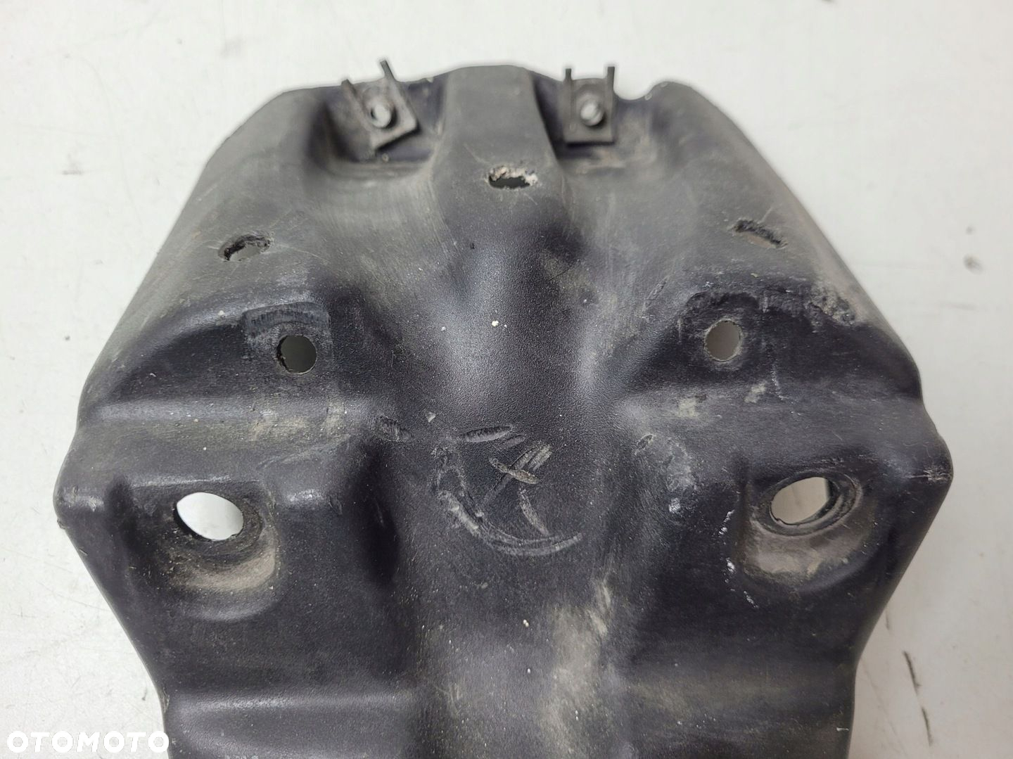 GILERA RC600 BŁOTNIK TYŁ MOCOWANIE TABLICY - 8