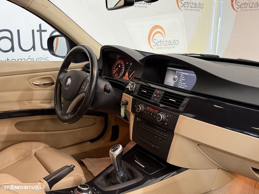 BMW 320 d Line Sport - 9