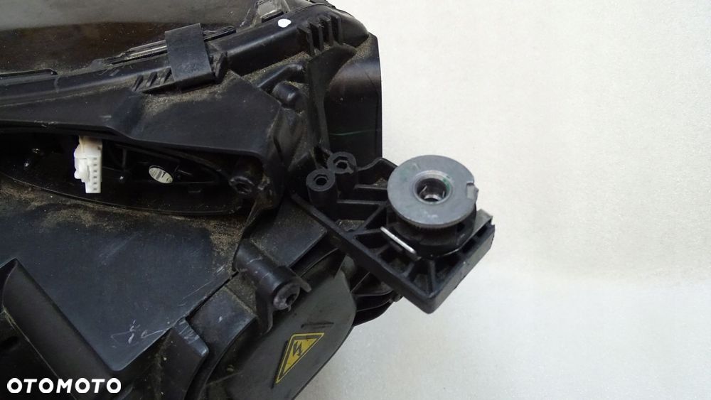 audi q5 ii - lampa przednia prawa bixenon - 10