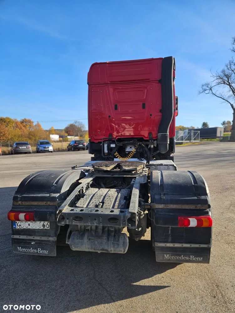 Mercedes-Benz Actros - 3