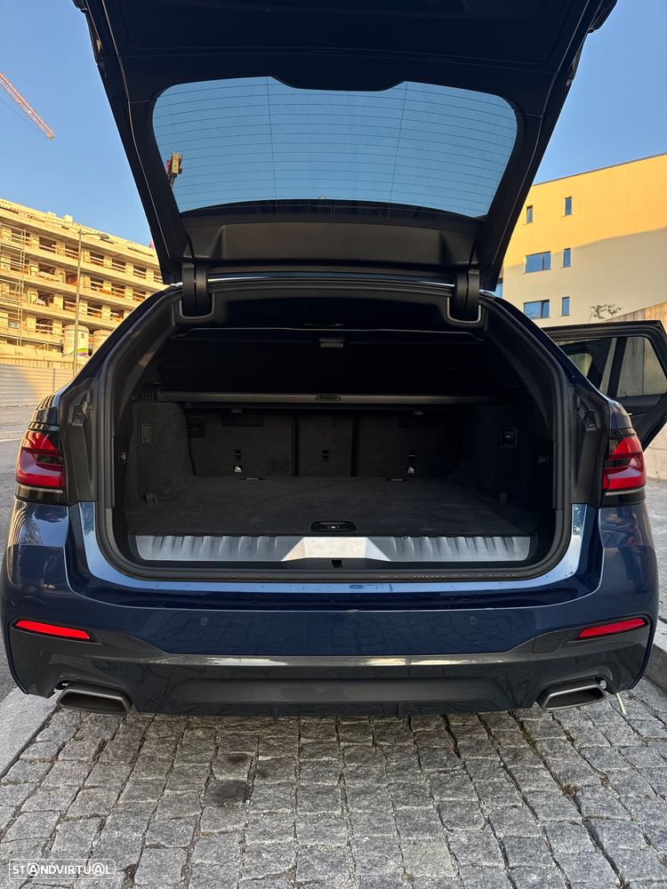 BMW 530 e Pack Desportivo M - 17