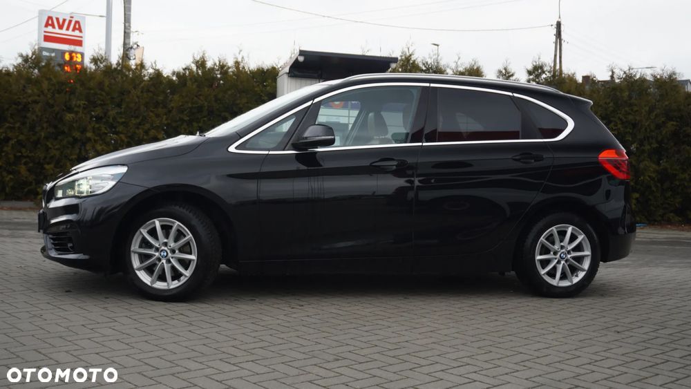 BMW Seria 2 216d - 5
