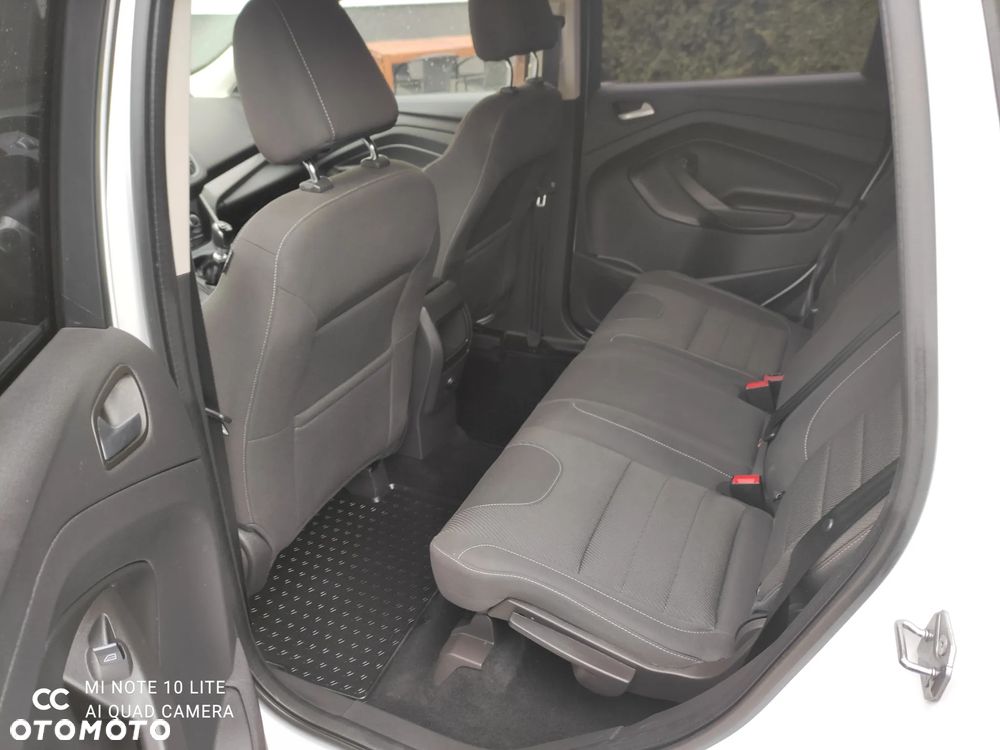 Ford Kuga 1.5 EcoBoost 2x4 Trend - 17