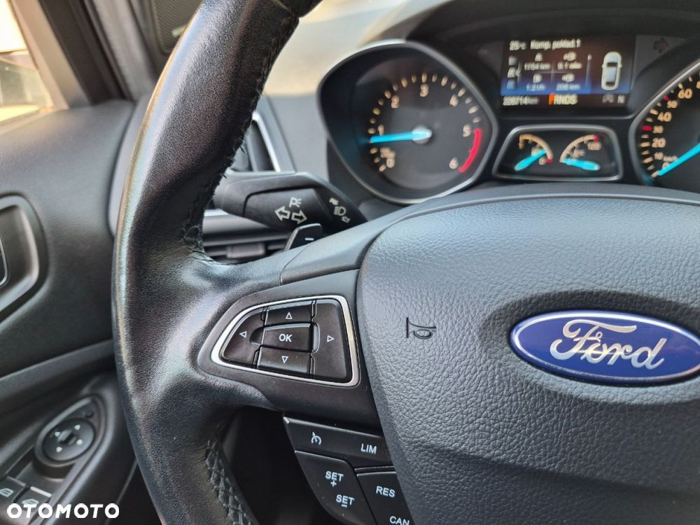 Ford Kuga - 21