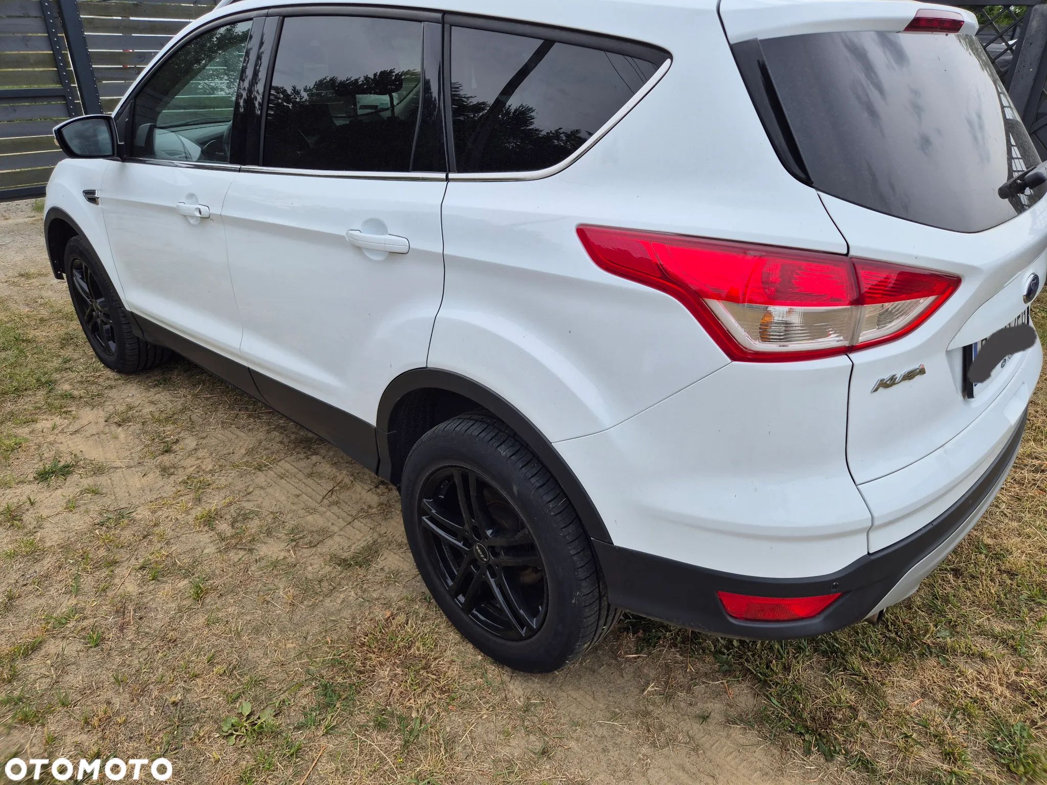 Ford Kuga - 1