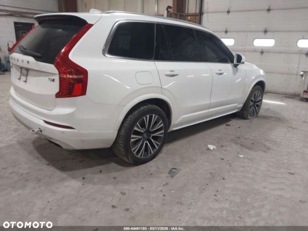 Volvo XC 90 - 9