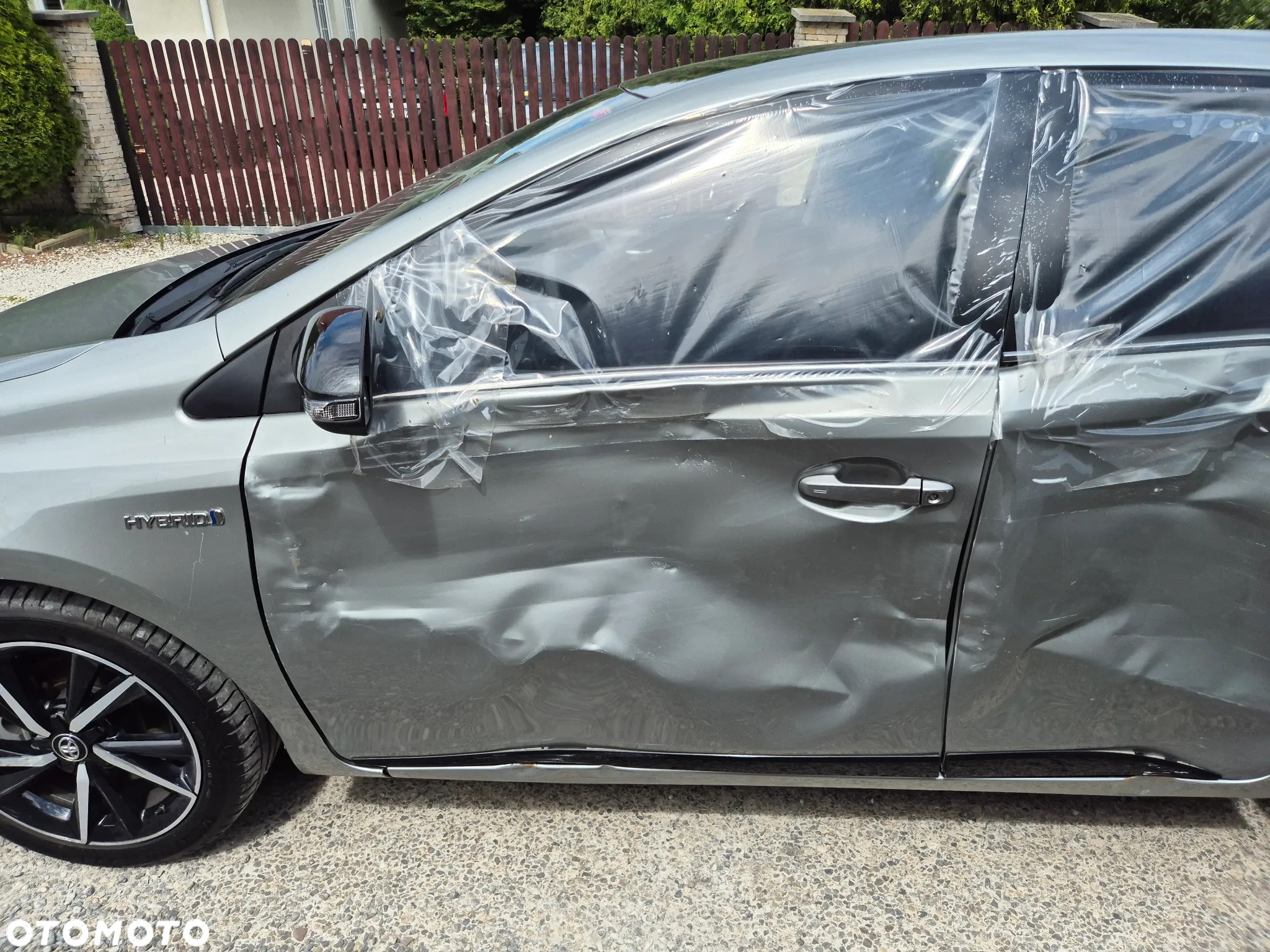 Toyota Auris 1.8 VVT-i Hybrid Automatik Design Edition - 38